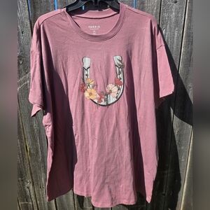 NWT Size 00 Torrid Pink Floral Horseshoe T-Shirt